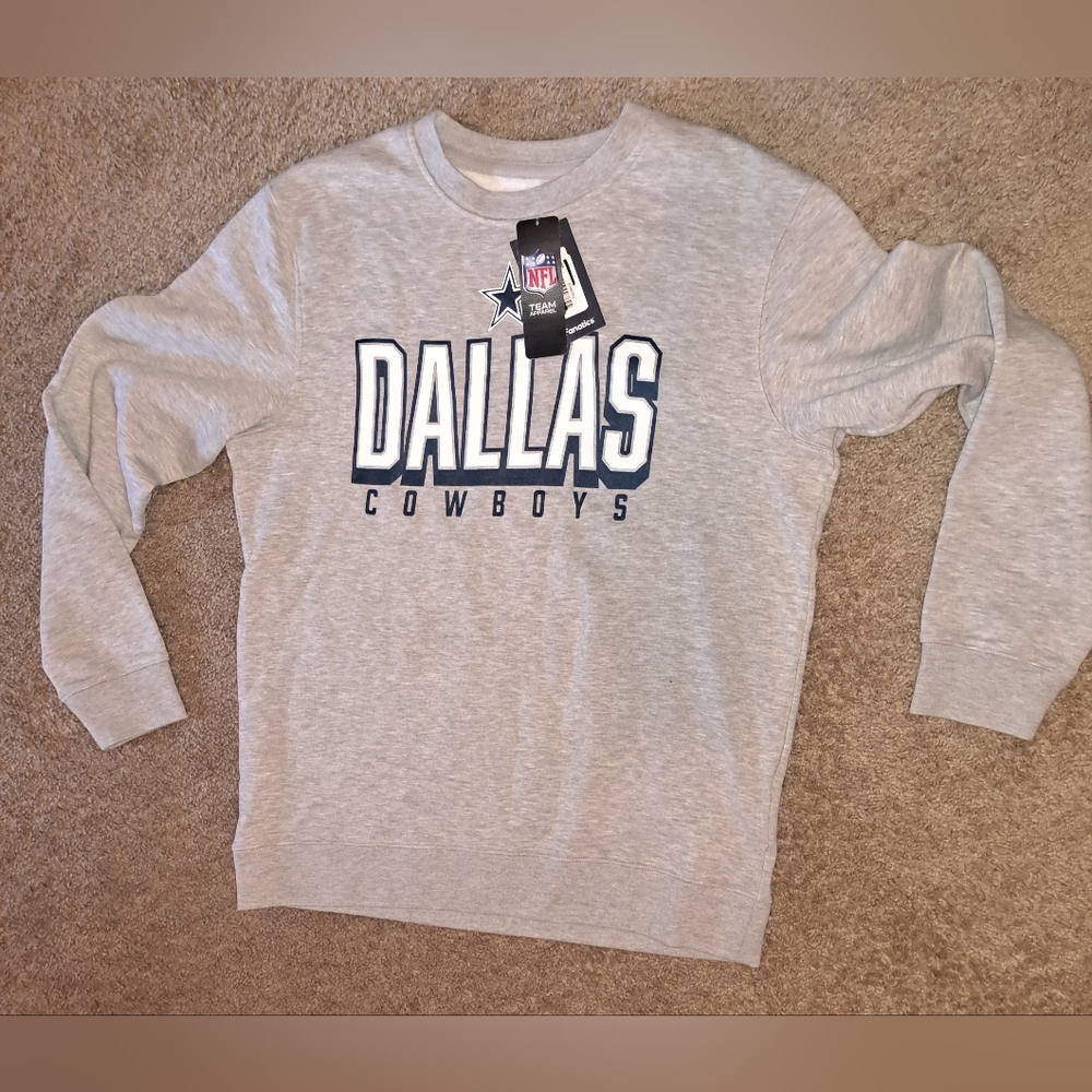 L & XL Dallas Cowboys Gray Sweater.